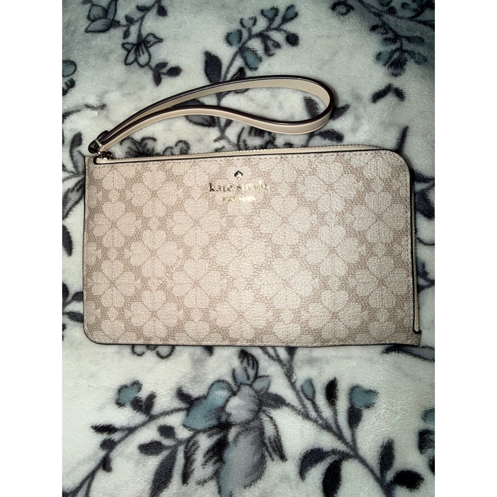 Kate Spade New York Lucy Spade flower Wristlet Pouch Cream Tan Gold Hardware